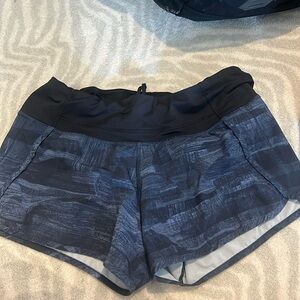 Great condition lulu lemon shorts!!